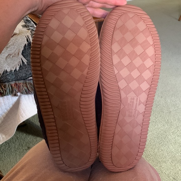 Dearfoams men’s Alpine Brixen indoor/outdoor memory foam slippers - Picture 11 of 14